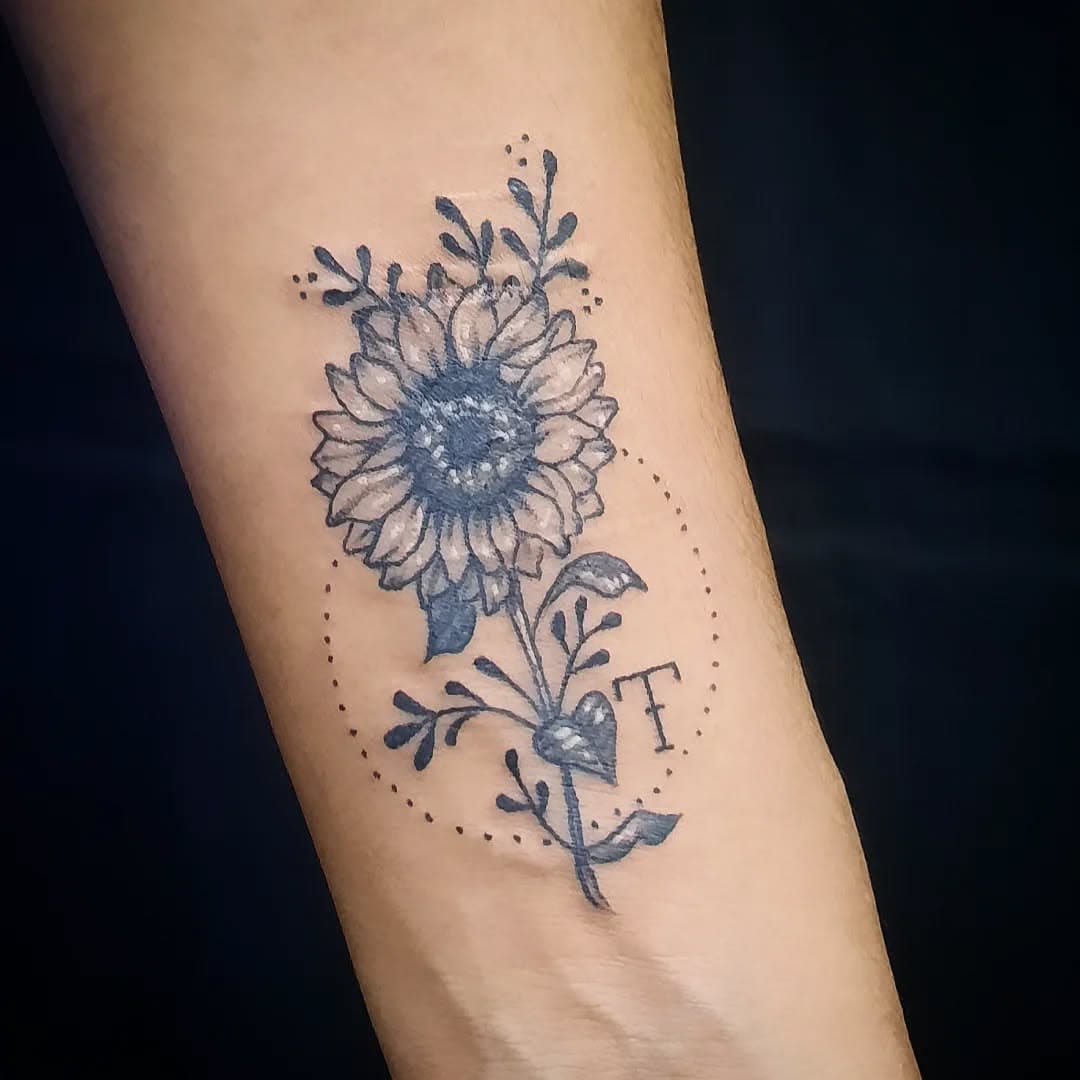 🌻 Vlw Natalia!! #scarabtattoo 
Info 47991440798
.
.
.
.
.
.
.
.
.
.
.
.
.
.
.
.
.
.
.
.
.
.
.
.
.
.
#Itajaí #itajai #tatuagemitajai #itajaitattoo #itajaisc #beirarioitajai #centroitajai #fazendaitajai #praiabravaitajai #bravabeach #itajaisc #bicodopapagaio #morrodacruzitajai #girassoltattoo #balneariocamboriu #navegantes #navegabeach #nightecianapraia #scarabitajai #homenagem #girasol #scarabtattoostudio #scarabtattooitajai #santacatarina #litoralnortesc #tattoo