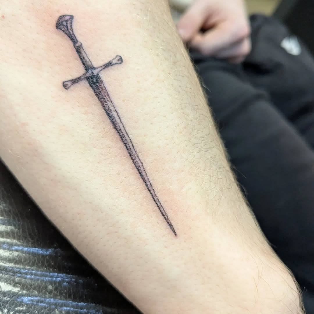 Small scale sword for a cool client! 
#affiliatedtattoofamily #affiliatedtattoo #sword #fineline #finearttattoo #tattoogooaftercare #solidtattooink #neotatmachines #warrior #darkart #finearttattoo #deadartistsociety