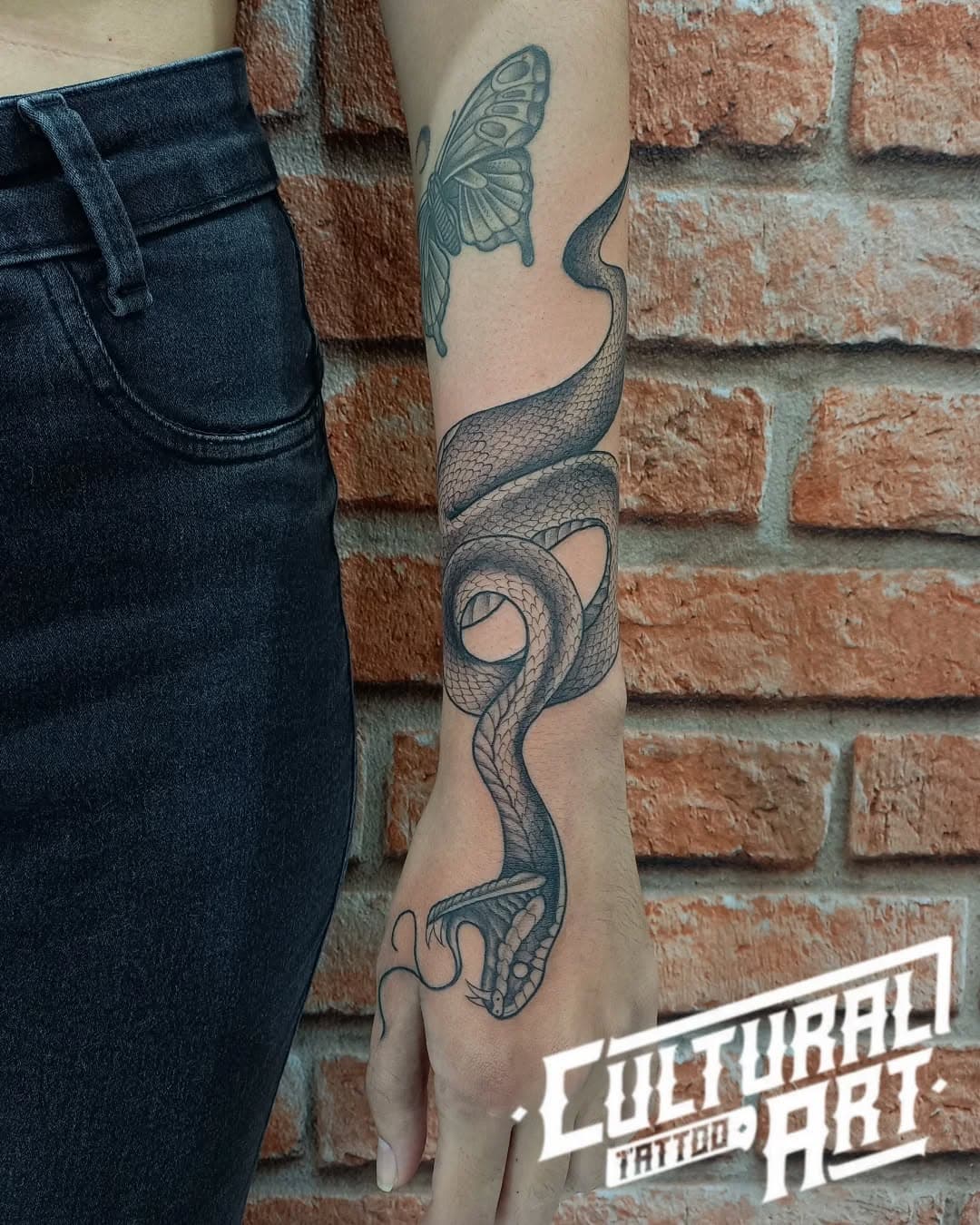 > Fotos sem edições e sem lente polarizada 
> Deslize para o lado <->
.
.
.
.
.
.
.
.
#snake #snaketattoo #snaketattoos #tattoosnake #freemachine #freemachinetattoo #exclusivetattoo #exclusive #nolens #semlente #semedições #culturalarttattoo #tattoodequalidade #tattoocobra #tatuagemdecobra #cobratattoo