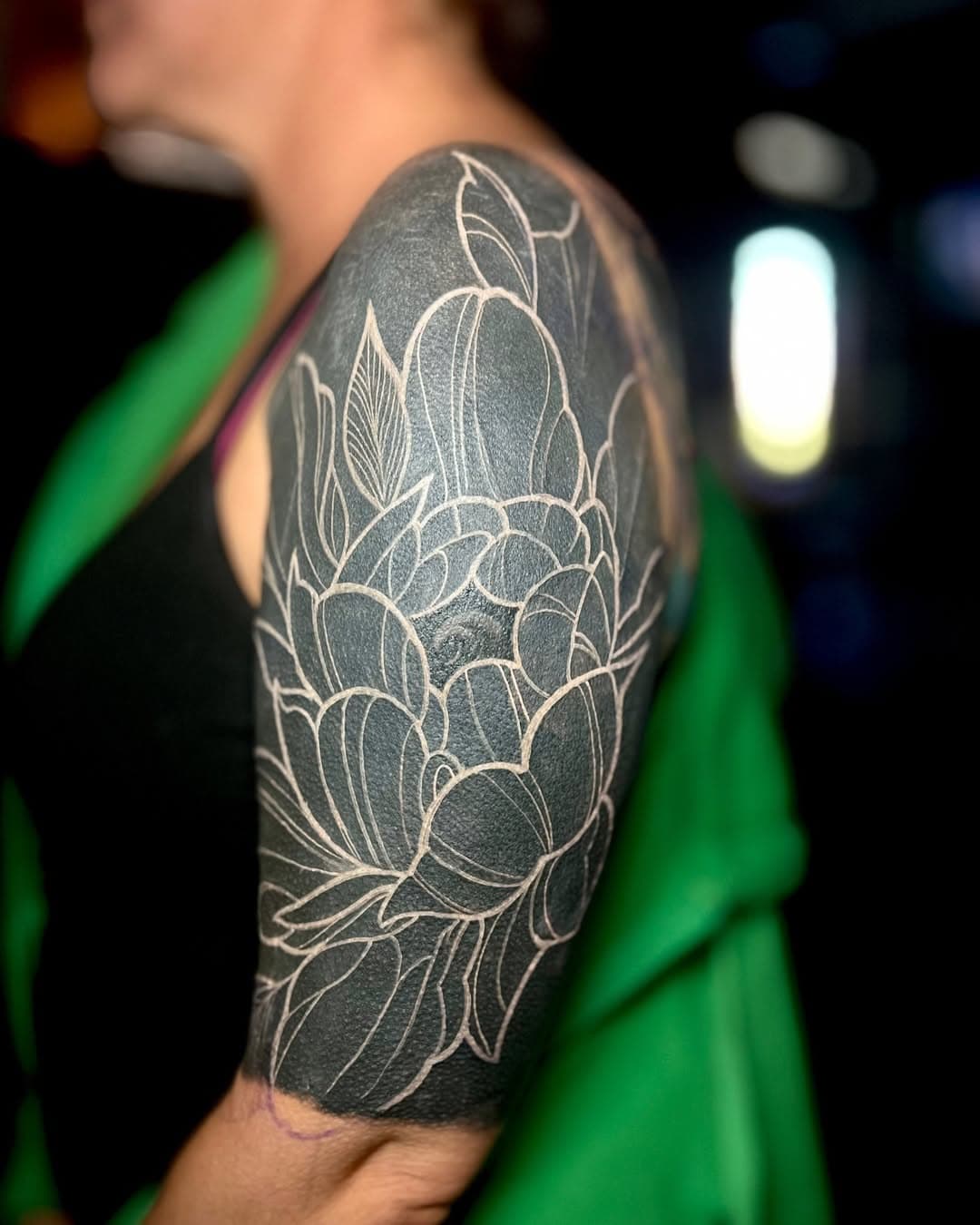 Blackout sessions.. #floraltattoo #tattooist #tatoo #tattooreels #tattooart #tattooartist #tattooed #ink #tattooideas #blackwork #tattooshop #inked #tat #tatted #tattoolife #bishoprotary #tattoodesign #kwadron