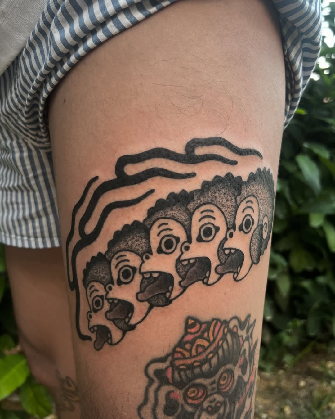 Add five monkeys to his collection, freehand done, thanks a lot man 🙏
Just above a good one by my friend @nutdub , done at @mindtripstudio .
✉️jeremie.kergroach@gmail.com