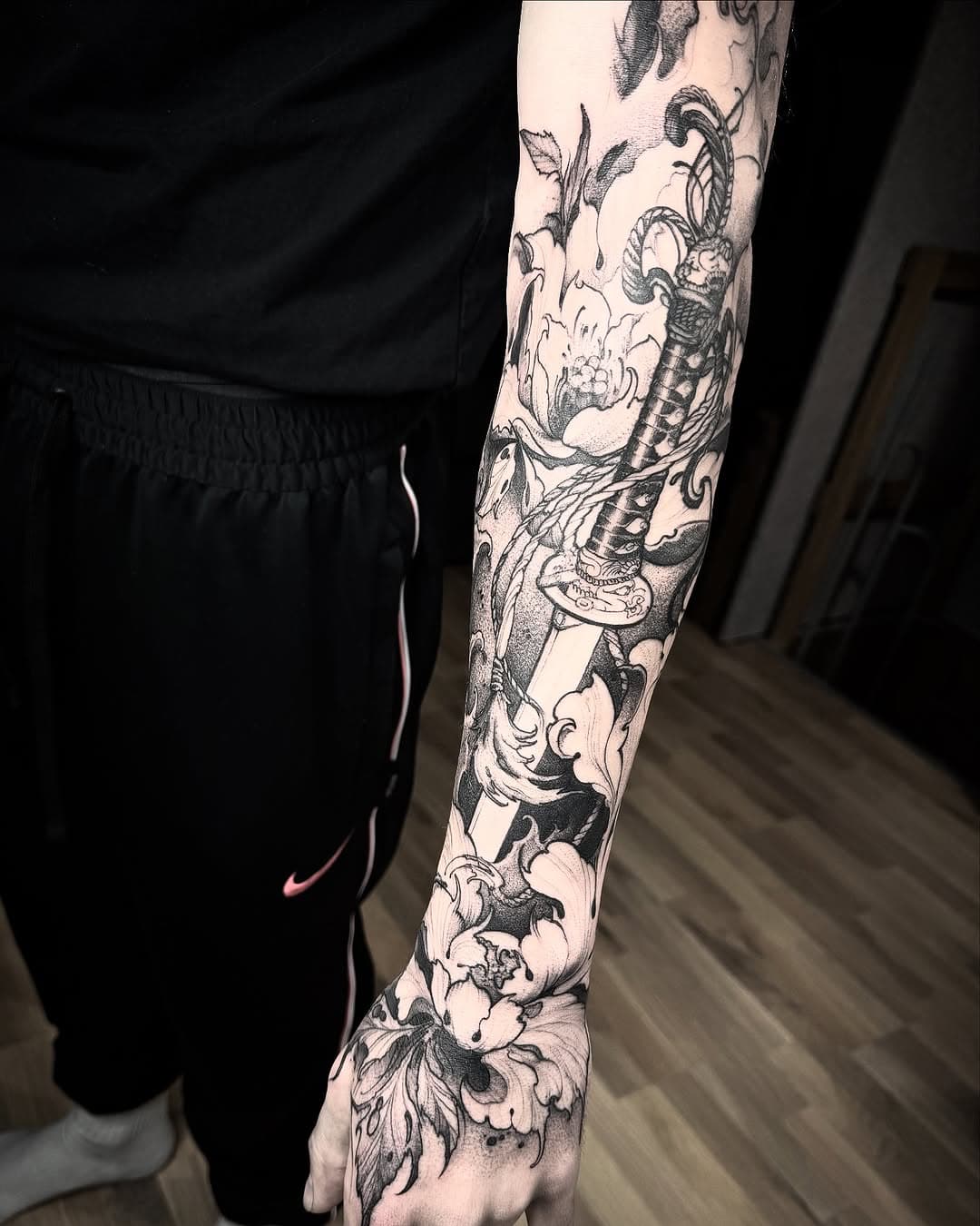 🔳🔲▪️🗡️▪️🔲🔳
#flowers #tattoos #peony #katana #szejno #freehand