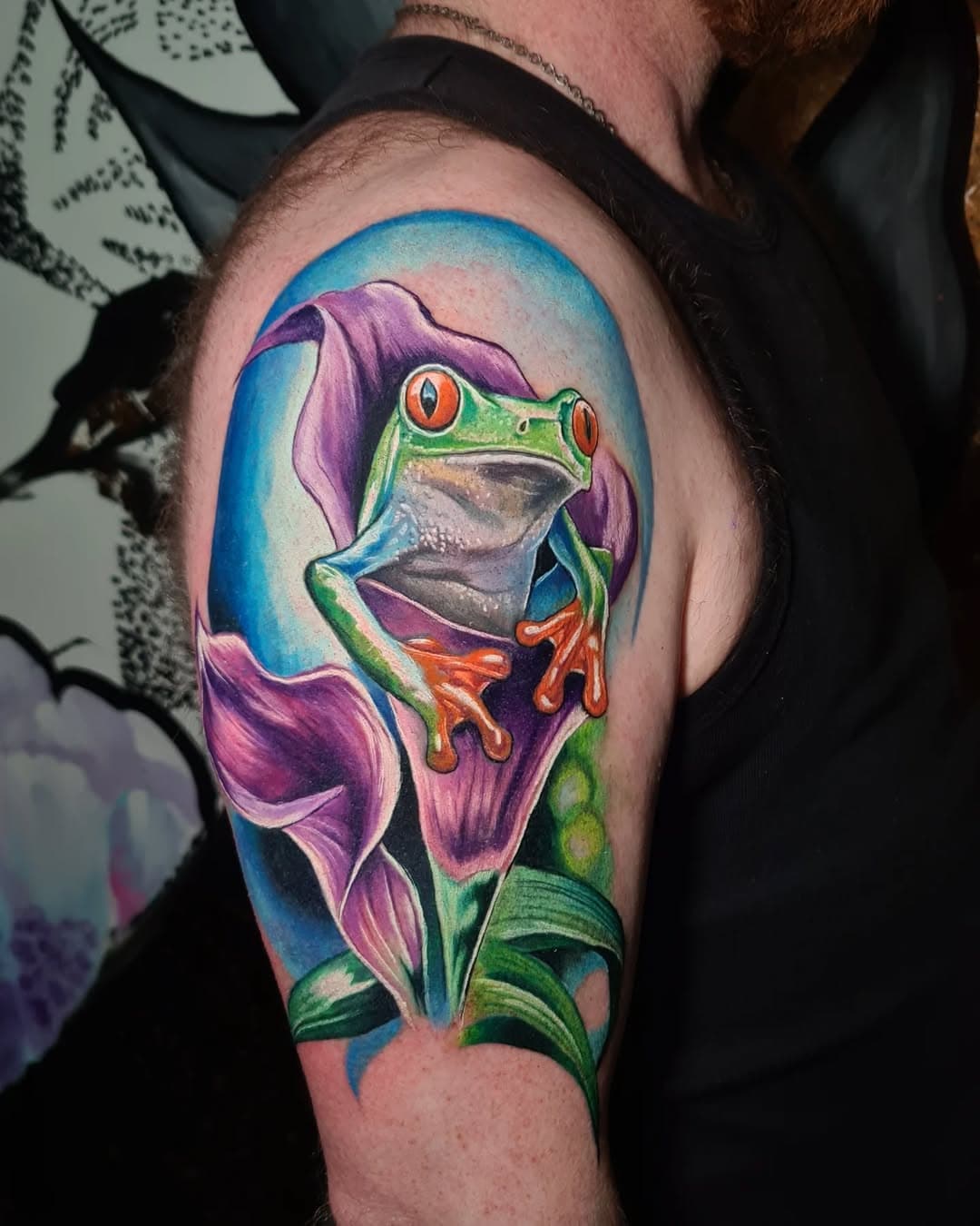 Reworked an old tattoo. 
Original is not done by me.
#tattoo #colortattoo #naturetattoo #frogtattoo #flowertattoo #sleevetattoo