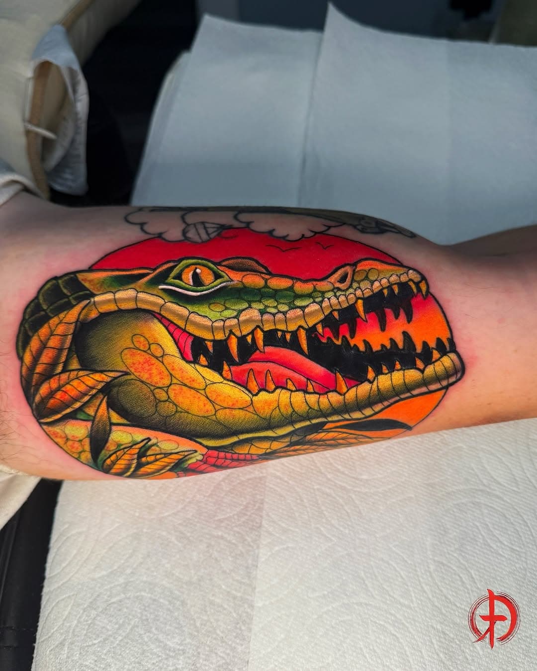 Nathan gave me the opportunity to create this alligator head for him, and I had a blast tattooing it!! Thanks for the trust and for sitting so well man, I know it hurt quite a bite (pun intended 🙄)
Let me know in a comment what you think!! 

#NeotraditionalTattoo #TattooArt #SacramentoTattooArtist #ColorTattoo #BoldAndBright #AlligatorTattoo #TattooInspiration #TattooLife #SacramentoArt #TattooStudio #TattooDesigns #InkAddict #TattooCommunity #NeoTraditionalArt #CaliforniaTattoo