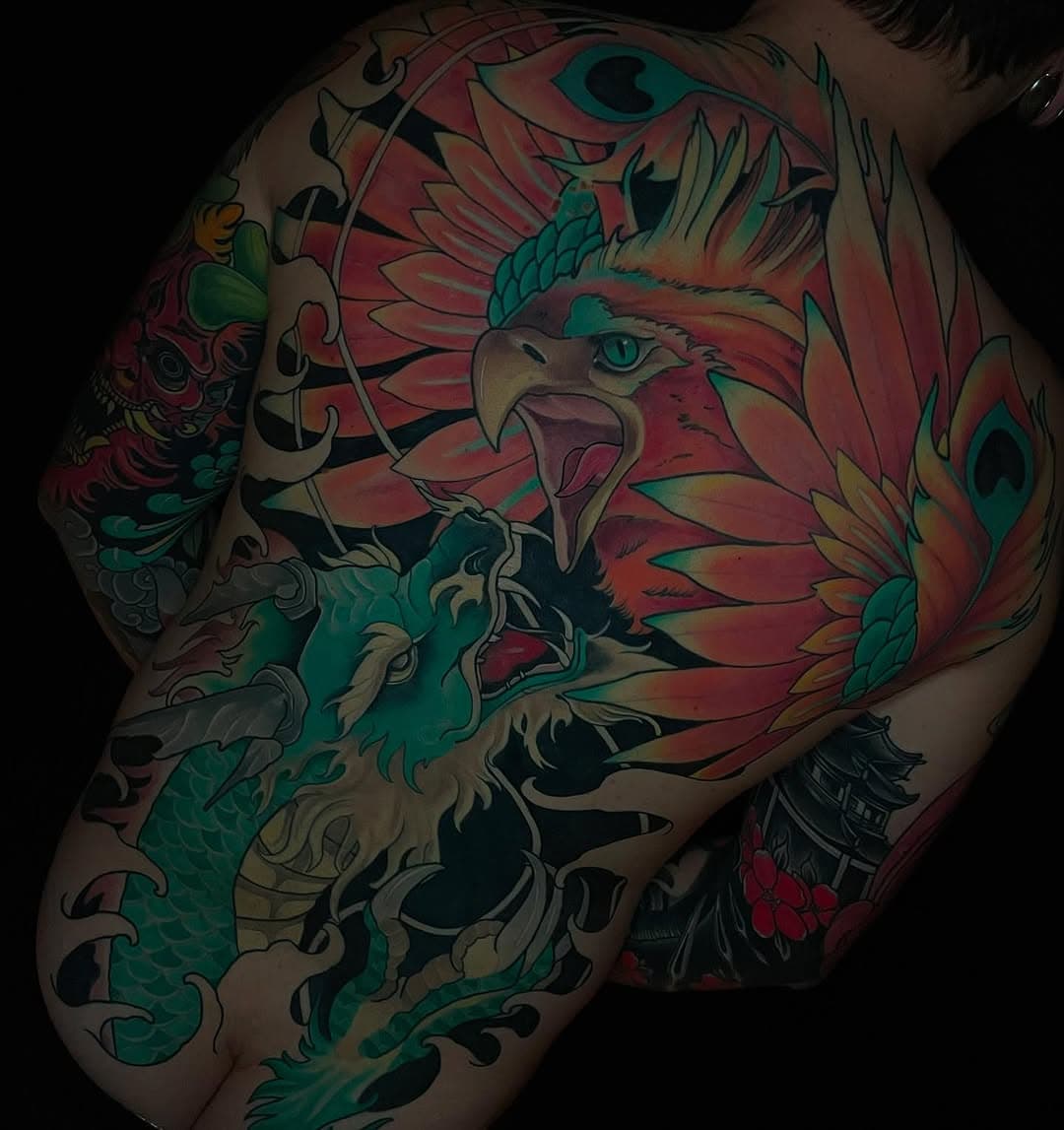 💠PHEONIX/DRAGON💠
.
Backpiece on @xruffneck 👌🏻
.
Danke für dein Vertrauen, ich freue mich auf die weiteren Projekte 🙌
.
#tattoo #backpiece #phoenix #dragon #japanese #worms #neotrad #neotraditional