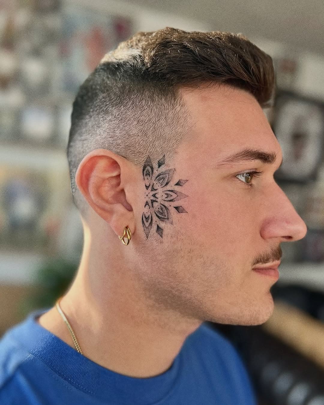 face mandala ✨

Tattoo befindet sich schon in der Heilungsphase, Foto wurde nicht unmittelbar danach aufgenommen! 

#fineline #tattoo #finelineartist #love #mandala #facetattoo #face #men