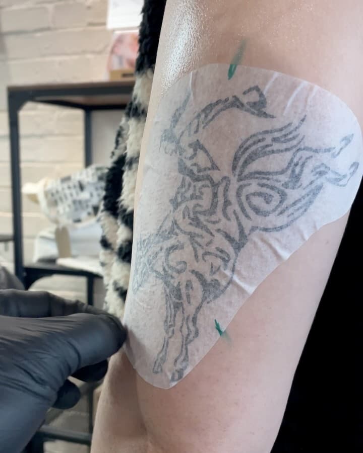 Saddle Up!
.
Another lovely visit from @siennahowell 
.
#tattoo #tattooed #tattooartist #tattoolife #inked #ink #lewes #lewestattoo #sussextattoo #sussex #eastsussex #smallbusiness #smallbusinessuk #eastbourne #uckfield #seaford #brighton #hailsham #rodeo #horse #horseriding #horserider #cowgirl #happycustomer #backformore #rodeovibes #saddleup