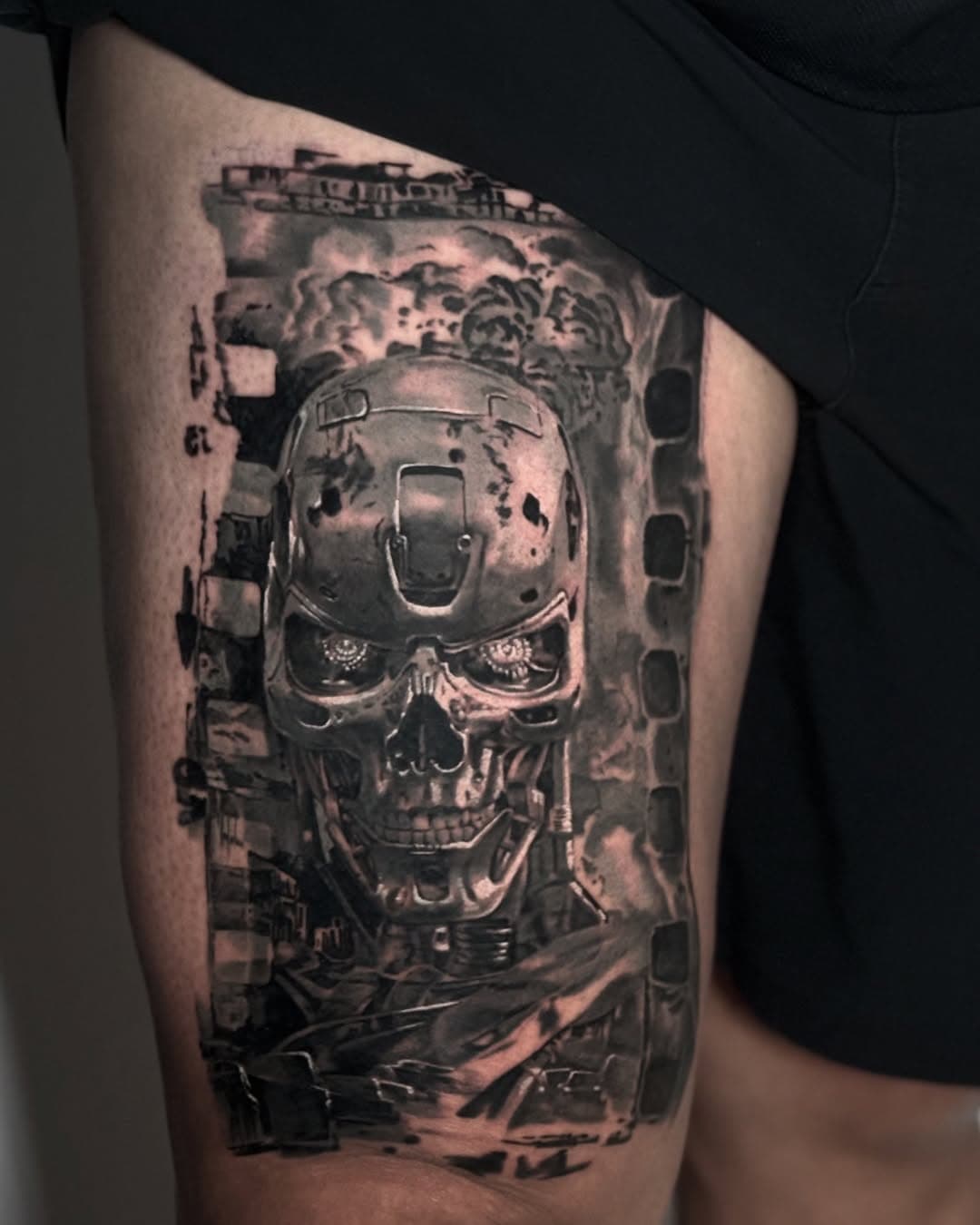 Did this #terminator tattoo a couple days ago. I’d love to do more movie inspired tattoos. DM me if you’d want to book an appointment. 
.
.
.
#blackandgreytattoo #tattoo #bayarea #realistictattoo