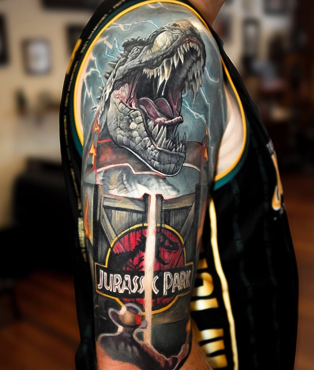 Welcome to Jurassic Park 🦖
Continue tribal coverup on inner biceps for @inrothwetrust