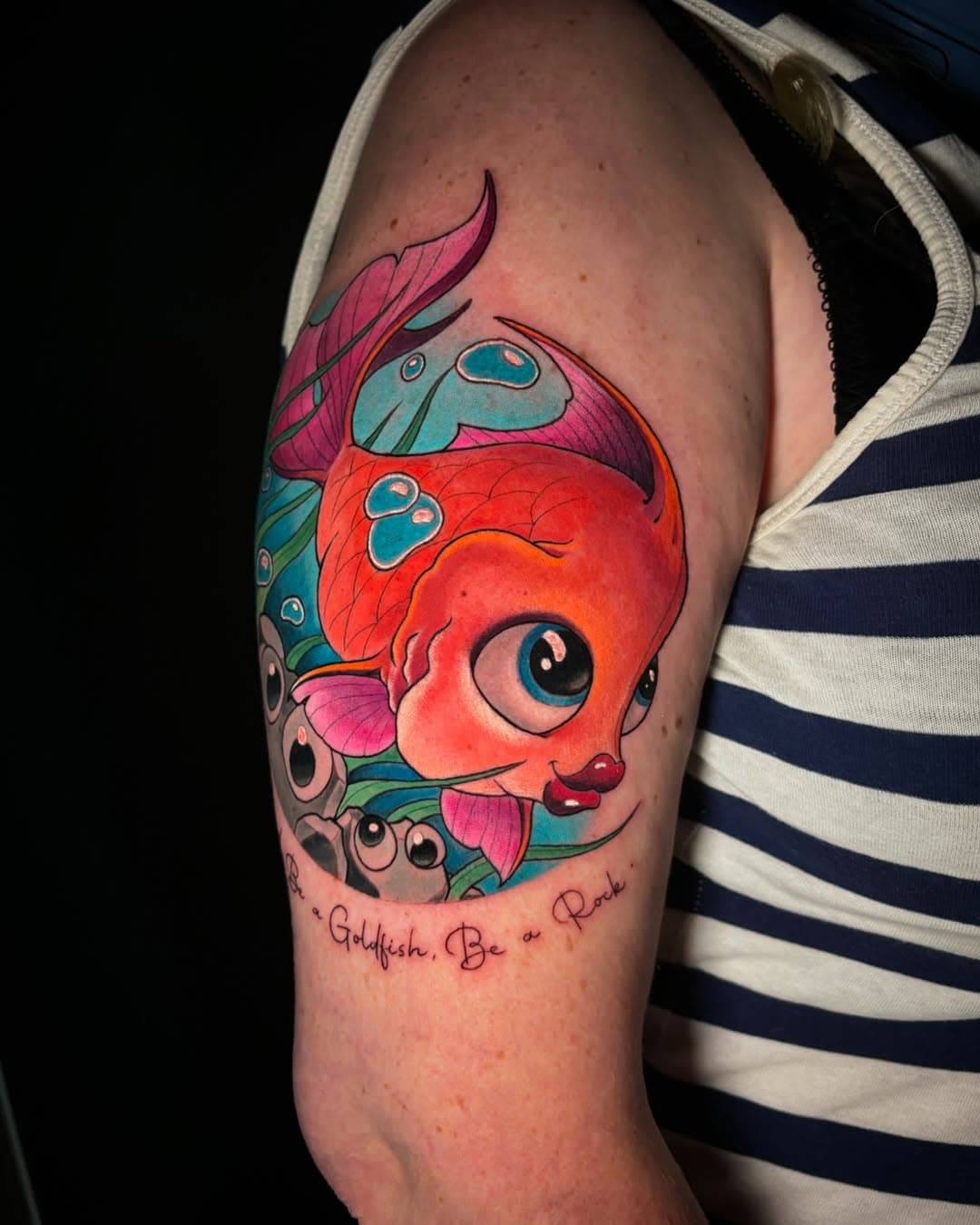 Got to do this super cute fish tattoo for Jessie the other day. Thank you so much for letting me do this for you🙏 
Books open for Melbourne bookings February onwards @theblackmarktattoo 
Made with @eztattooing @killerinktattoo @stencil.jam 
#tattoo #goldfishtattoo #newschooltattoo #newschool #melbourne #melbournetattoo