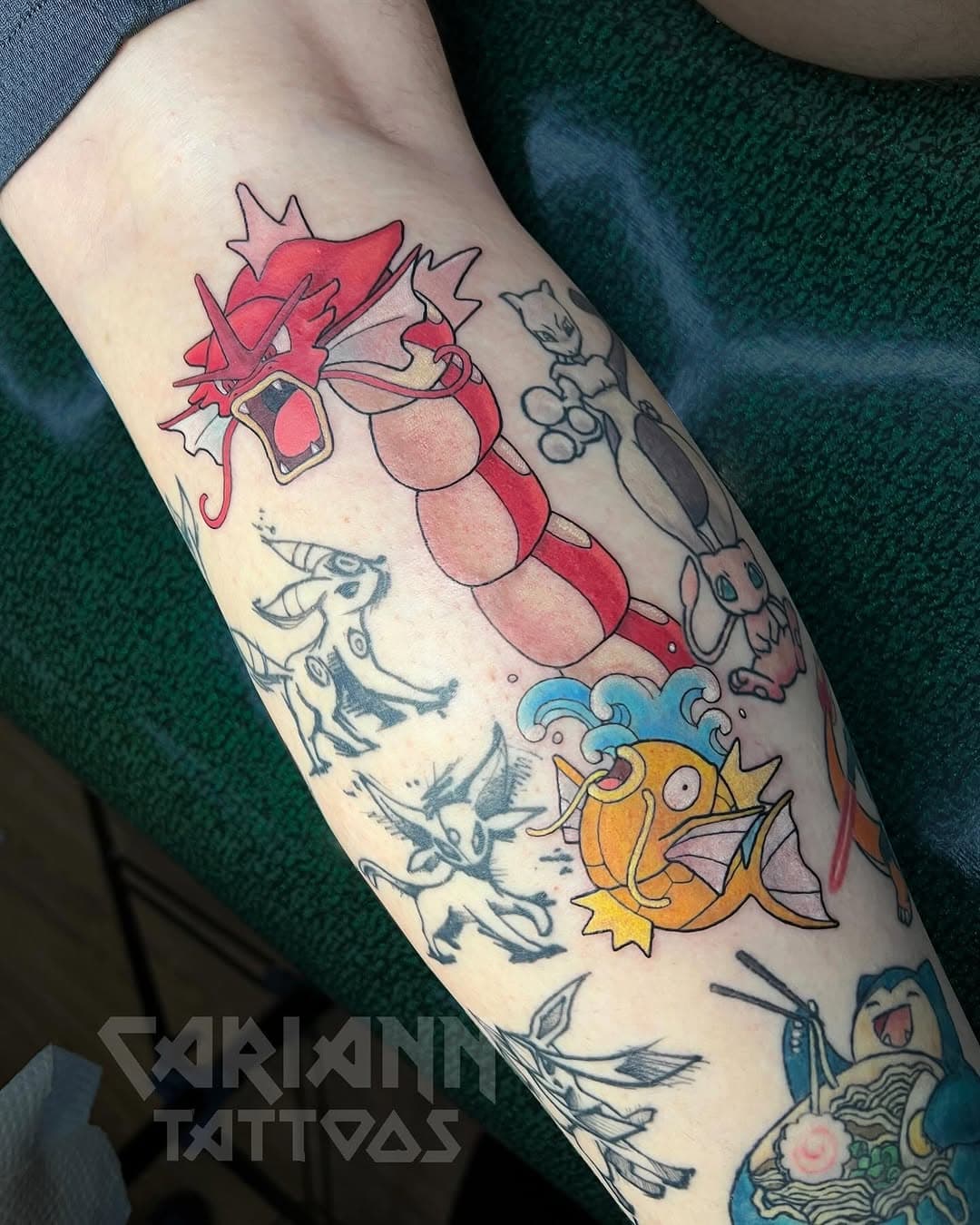 Filling in space with a shiny Magikarp and Gyarados ✨✨

#pokemon #pokemontattoo #anime #animetattoo #videogames #videogametattoo #carianntattoos #tattoo #tattoos #tattooartist #connecticut #hamdenct #newhaven #wallingfordct #meridenct #northhavenct #ct