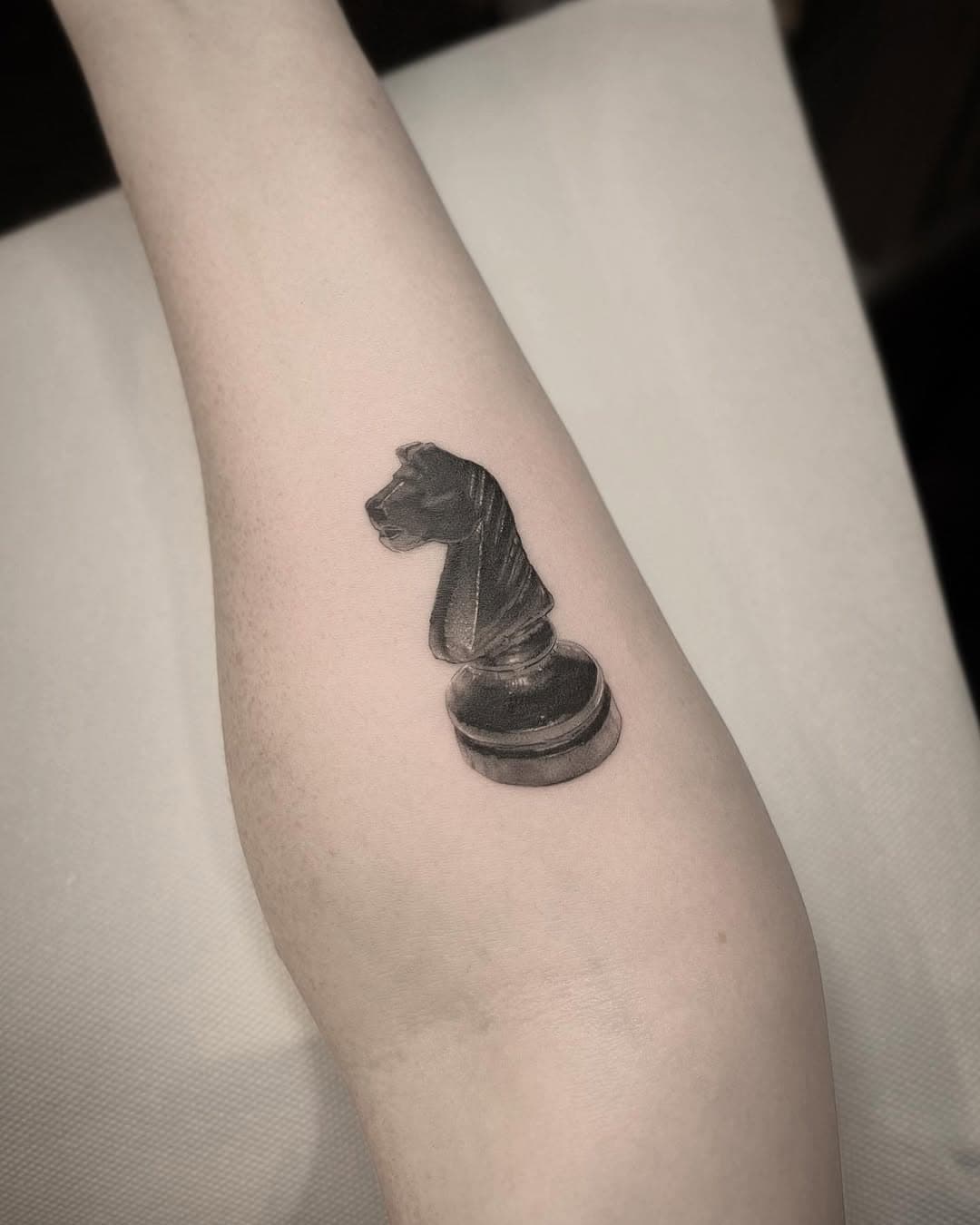 Thank you for your trust 🙏🏼♟️

‼️Bookings open for Jan - Feb‼️
Contact via DM or Email (lil.jeon.tattoo@gmail.com)
.
.
Berlin tattoo, micro realistic, realistic tattoo, black and grey, black and grey tattoo
#tattoo #berlintattoo #berlintattooartist #blackandgreytattoo #blackandgrey #microrealism #microrealistictattoos #realistic #realistictattoo