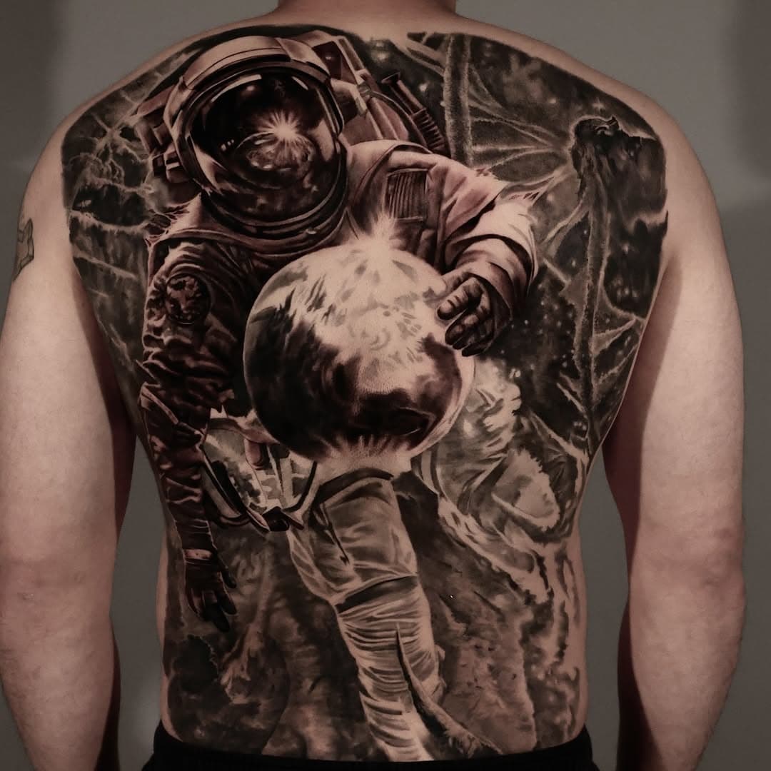#WIP Out of this world Astronaut back project in progress by @inktagram. Can’t wait to see this finished.
.
Email smithinkbooking@gmail.com for appts.
.
#inktagramart #inkeeze #tattoos #blackandgrey #blackandgreytattoos #fyp #parati #space #backpiece 
 #blackandgreyallday #inkeeze #bishoprotary #tatsoul #theravenandthewolves #longbeach #dtlb #getinked #instagood #dailyfresh #verify #astronaut #johsmithart