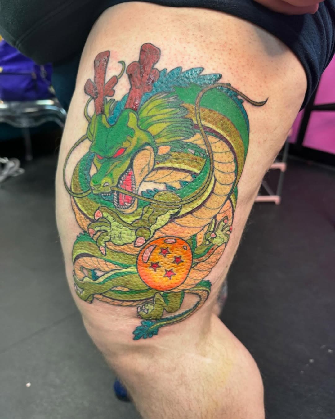 Swollen asf. And we have one more session to go. But this was such a fun piece to do! 😏 

DM TO BOOK 

#dragonballz #shenrontattoo #tattoo #tattoos #tattooartist #art #artwork #colortattoo #animetattoo #anime