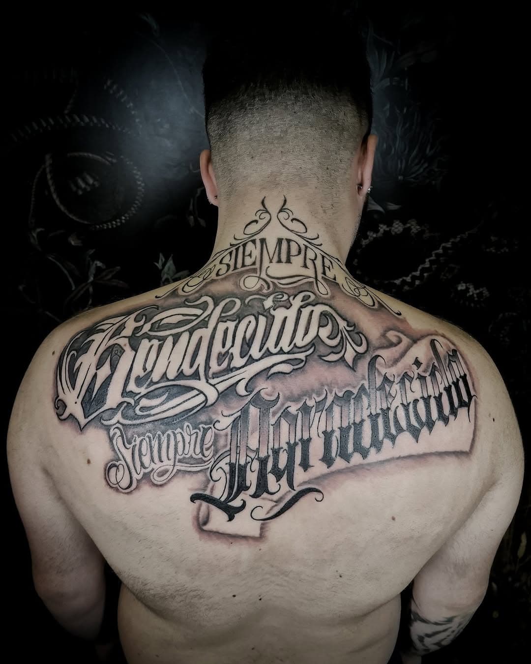 Tattoo Artist: @giacomo_bignotti 
.
.
.
.
.
.
.
#chicano #chicanoart #chicanotattoo #chicanostyle #chicanolettering #tattoobrescia #bresciatattoo #tatuatore #tatuatorebrescia #bresciatattoostudio #lettering #letteringtattoo #letteringtattoos