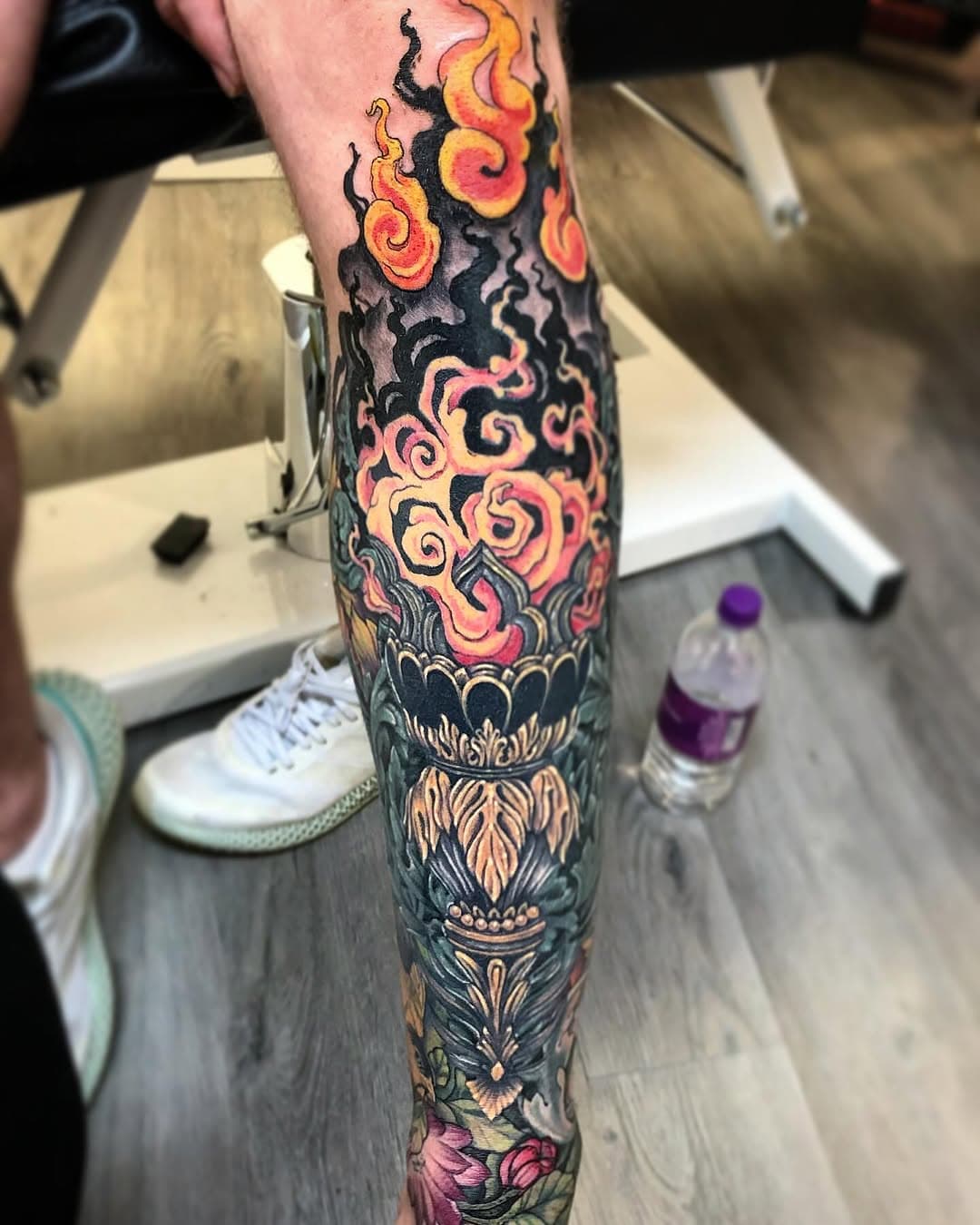 Who’s ready for summer already?! 🥶 
Booking February, some spots left for end of Jan
text directly for booking info 😊🦊

#tattoo #thegildedfox #tattooartist #longisland #eastsetauket #stonybrook #tattooshop #witchvibes #longislandtattooartist #longislandartist