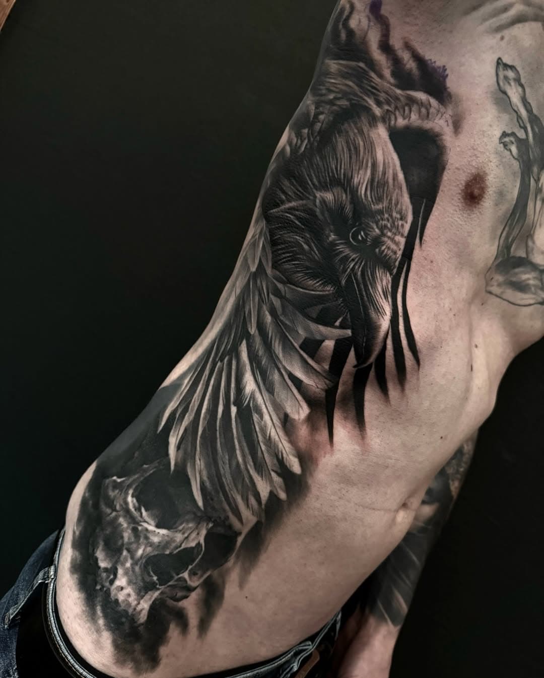 Skull and Raven, half healed/fresh ink - done with @kwadron Needles #kwadron #kwadronneedles #kwadroncartridges #raventattoo #raven #skull  #skultattoo  #ribbs #sleevetattoo #blackandgrey  #blackandgreytattoo #realism #realistic #realismtattoo #realistictattoo #tattoo #tattooed #ink #inked #portrait #portraittattoo #hütmôlar #danielbensmann #huetmolar