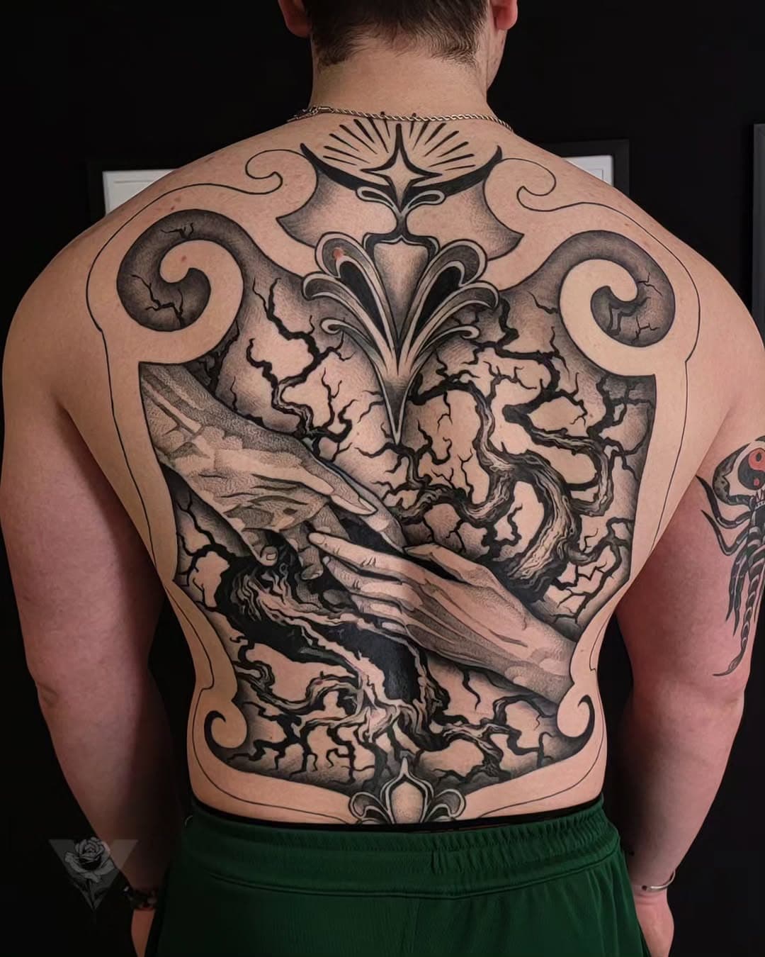 🤝Healed back piece
Back pieces are a commitment. I appreciate the trust and effort that was put into this piece. I know it's a lot of work, but you did it! 
For bigger projects I try to wait till it's done and healed to post. Because some projects can take half year to complete I cannot post as frequently as I did when I did all one session  tattoo, but hopefully you're still entertained by my bs

Favorite supplies:
@saniderm 
@tatsoul 

#dotworktattoos #gothaesthetic #neotradtattoo #blackworknow #chicagotattooartist #chicagotattoos #chicagotattooshops #chicagotattooartists #darkart #darkarts #dotworkers #ntgallery #gothartist