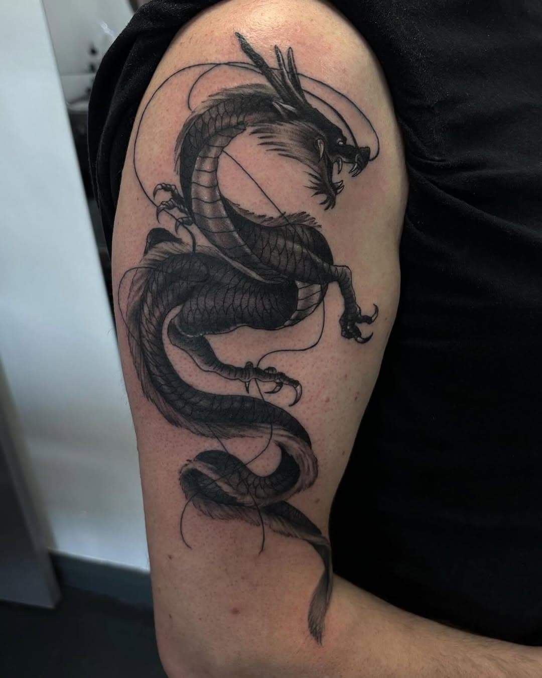 Dragon done by @stestansfieldtattoo ! To book in with Ste contact him directly.

#dragontattoo #dragondesigns #armtattoo #blackwork