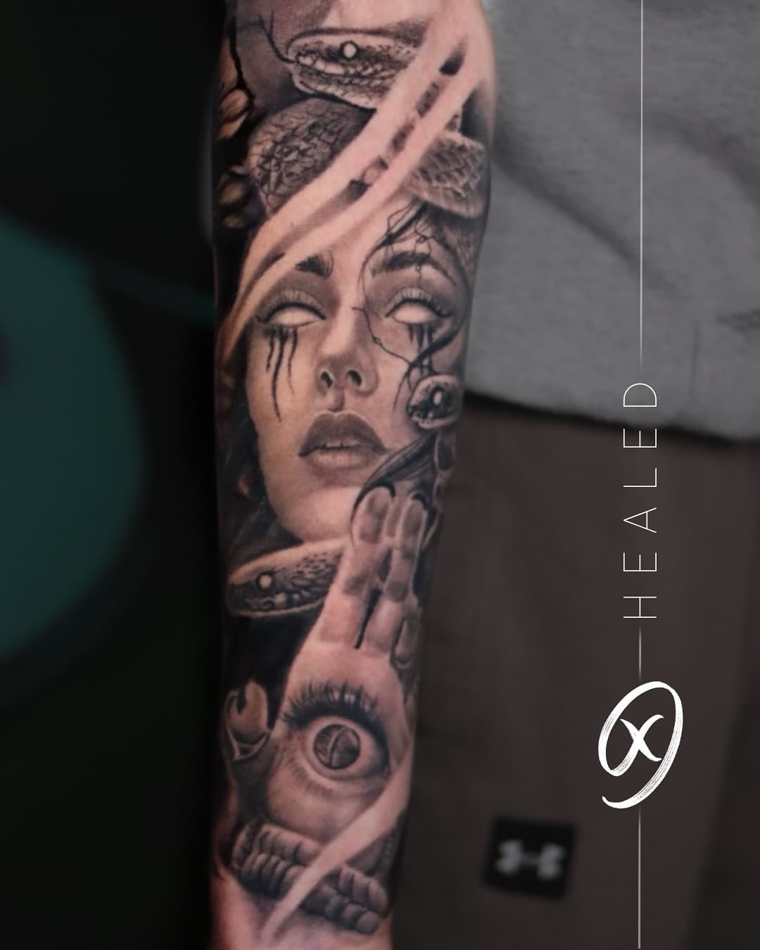 I’m gonna start posting more photos of healed tattoos! Fresh tattoos photos are cool but I for me what if matter is the way the tattoos heal. 10 months healed 
Done at @select.tattoo 
.
.
.
.
#healed #healedtattoo #tattooinspiration #tattooideas #blackandgreytattoo #medusatattoo