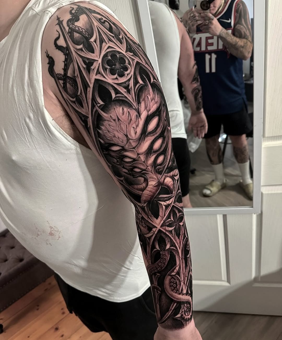 ⚜️ Freehand Sleeve to kick off 2025 🎆 🎇 BOOKS ARE CURRENTLY OPEN @oculustattoo ⚜️
-
#OculusTattoo #Freehand #SleeveTattoo #Sleeve #2025#Tattoo #TattooArt #GothicArchitecture #Cthulhu #Tattoo #FreehandArchitecture