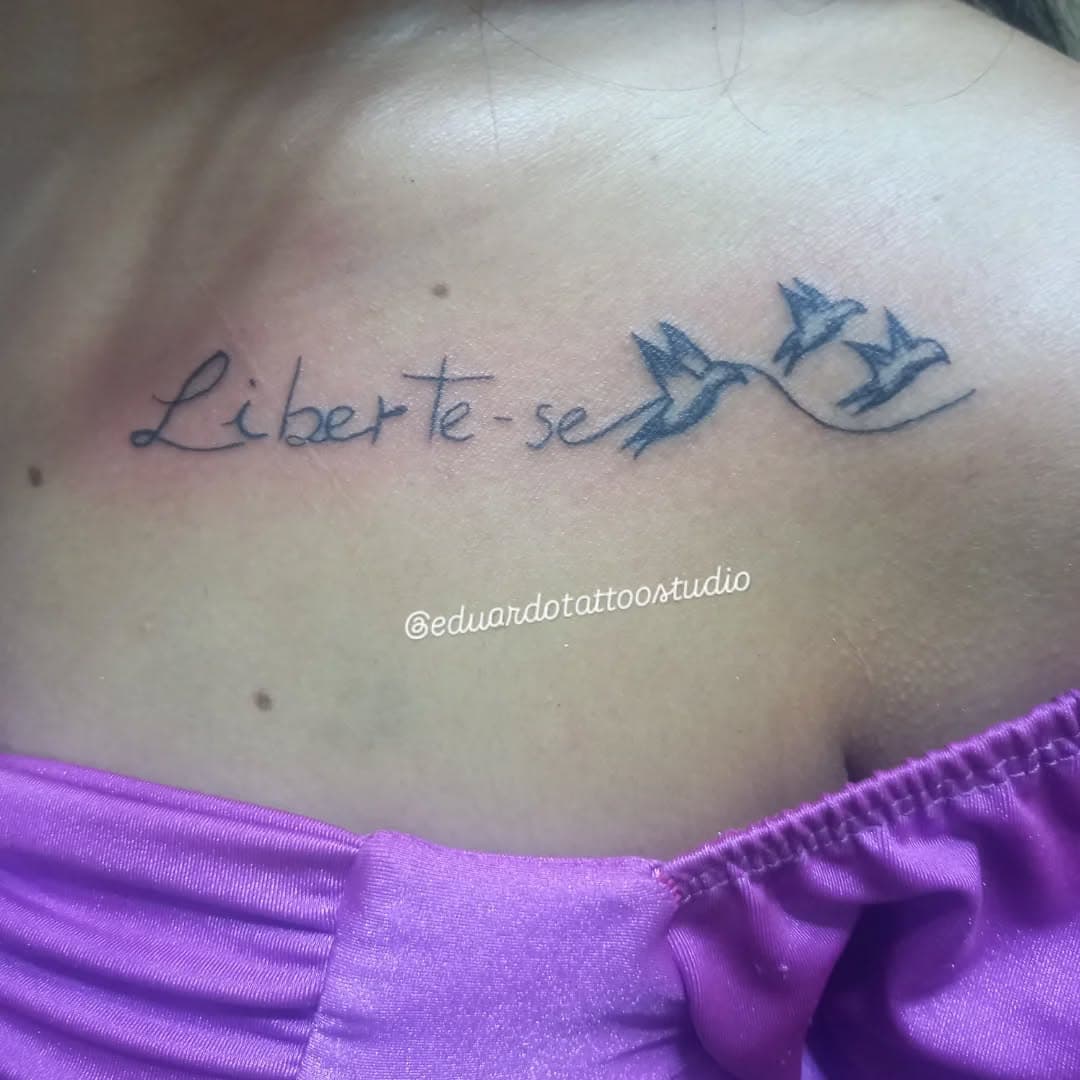 Tatuagem simples Liberte-se 💉❤️

Obrigada pela confiança e Preferência 🙏🏼💉

Orçamento Chama diret ou link WhatsApp na bio 🔥✍️🏾
@eduardotattoostudio