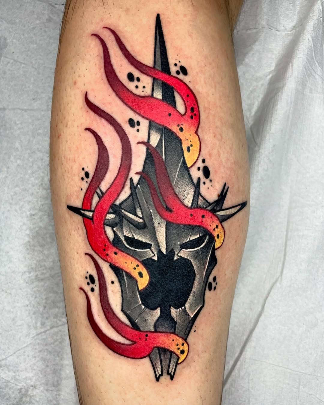 ⚡️Witch King of Angmar⚡️

Done with @bishoprotary Wands
💥ProTeam :
@barberdts_fr @barber_dts @criticaltattoosupply @tatsoul @eternalink @hornetarttattoosupply
•
#tattoo #tatouage #nantes #nantestattoo #lordoftherings #lotrtattoo #nazgul #witchkingofangmar #helmet #middleearth #neotraditional #neotraditionaltattoo #neotradeu #ringsofpower #salehistoire #labarbetattoo #ink #stayawake
•
•
•
@neotraditional.france @neotraditionaleurope @neotraditionaltattooers @neotraditionalworldwide @worldofneotrad @theringsofpower @lordoftherings