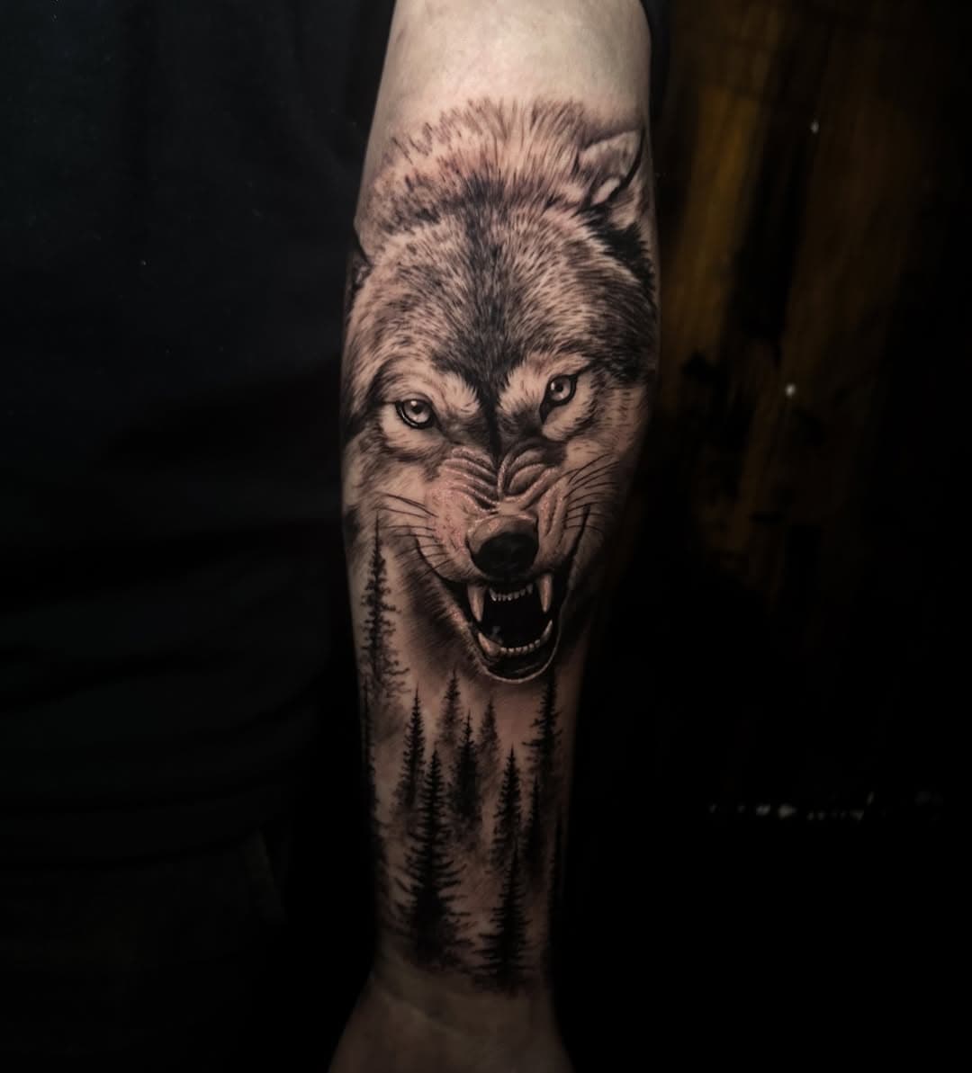 Wolf on David done today! Thanks mate it was a fun day! Always love doing forest themed stuff, message if you’d like to get something similar 💪🏻 @rapturetattoo #manchester #manchestertattoo #bnginksociety #bngtattoo #wolftattoo #blackandgreytattoo #naturetattoo