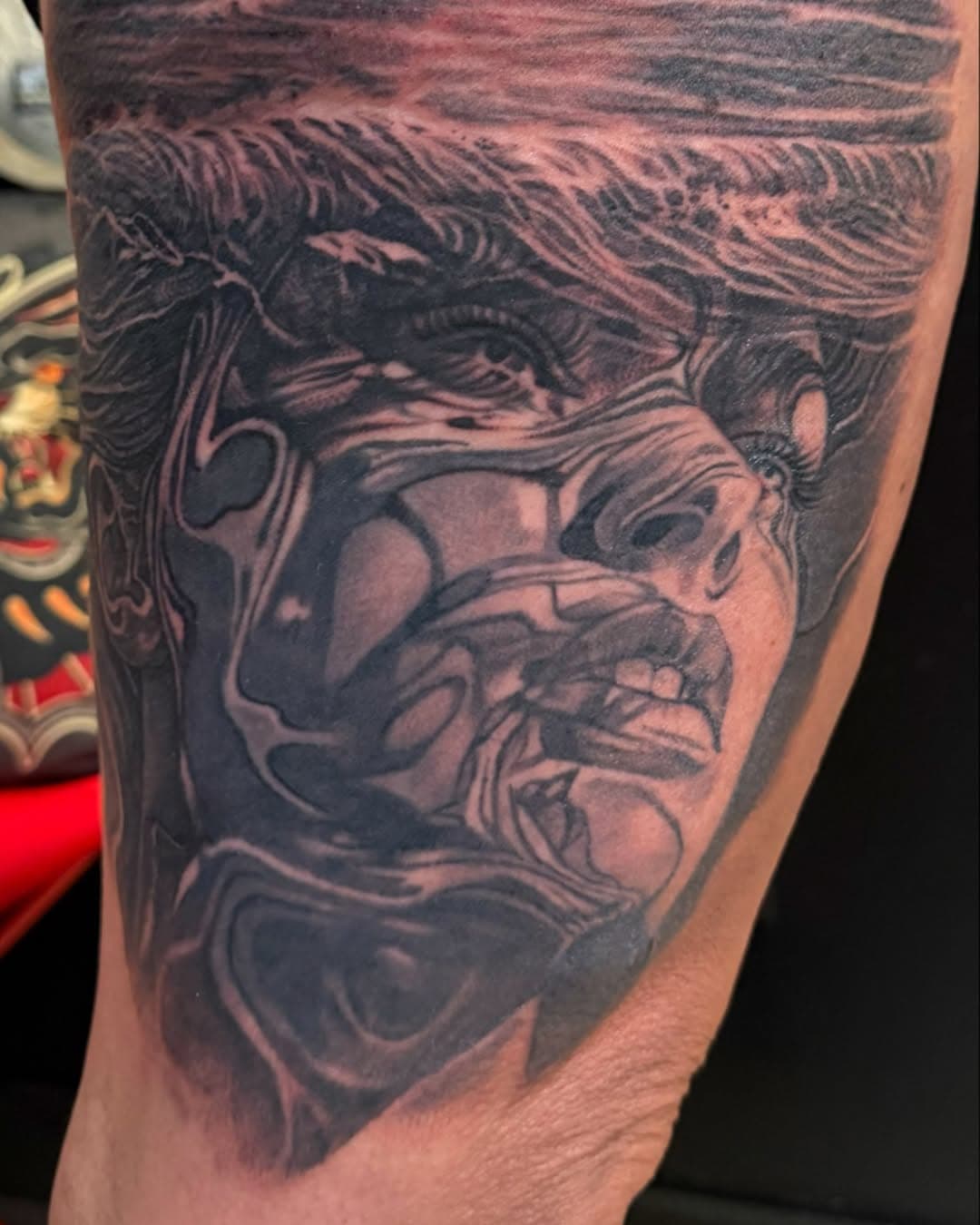 Stuff from the last week or two! Some in progress, some fresh, some healed! 
Got some dope pieces coming up as well I can’t wait to work on. If you have unfinished work and want to finish up hit me up! I’m now booking February and opening March this week, if you’d like to start a new project or you’re a new client please go to my inquiry form on my website! Link in bio!.
@kurosumitattooink 
@hustlebutterdeluxe 
@colordragonneedles 
@fkirons 
.
#tattoo #tattoos #tattooshop #tattooart #blackandgreytattoo #kurosumitattooink #hustlebutterdelux #petencubos #petencubosrb #mikedeetattoo #mikedee