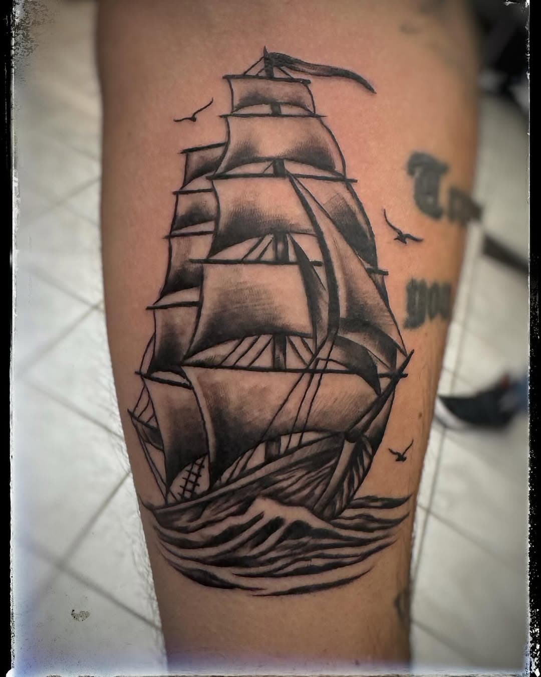 #tattooing #tattoo #tattoos blackandgreytattoo #t #i #tattooer #tattooed #tattooart #tattoolife #tattooartist #tattoodesign #tattooink #tattooshop #ink #inkedup #inke #тату #татуировка #inkedlife #traditionaltattoo #shiptattoo