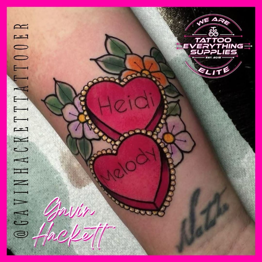 ❤ Hearts ❤

Elite family member @gavinhacketttattooer killing it with these little hearts 🔥❤

Using products from @tattooeverythingsupplies 

#tattooeverythingelite #tattoosupplier #tattoo #familyrun #tattooartist #hearttattoos #hearttattoo