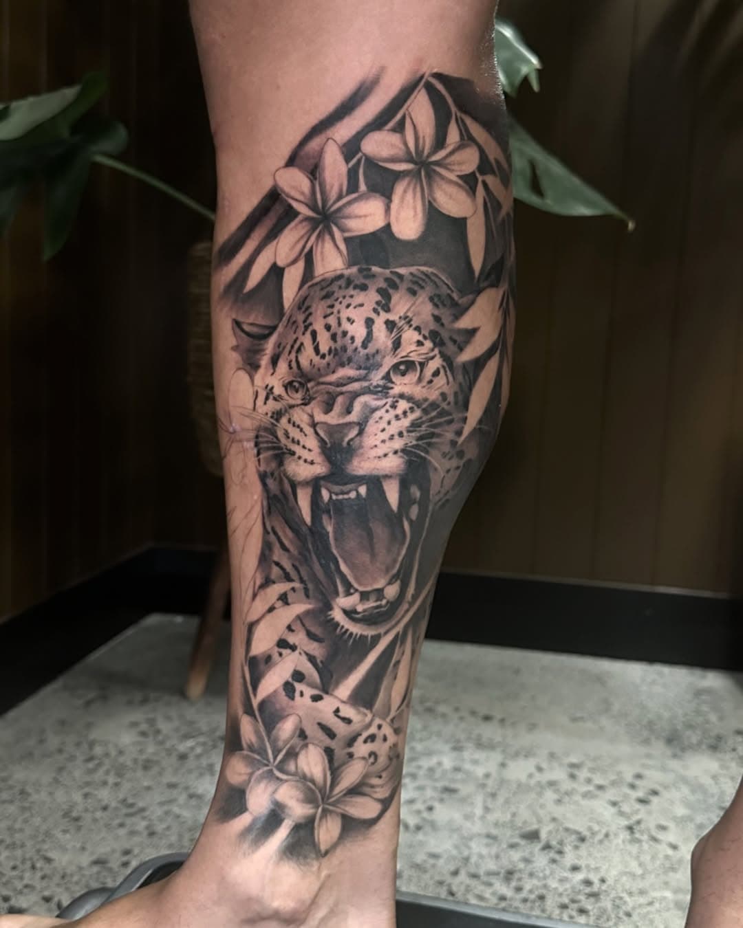 Some details on this work in progress leg sleeve Nathan. Inspired by some of his Peruvian ancestry. We made a Goddess with Hispanic influence  and a Jaguar with a jungle theme for the rest. SWIPE FOR DETAILS