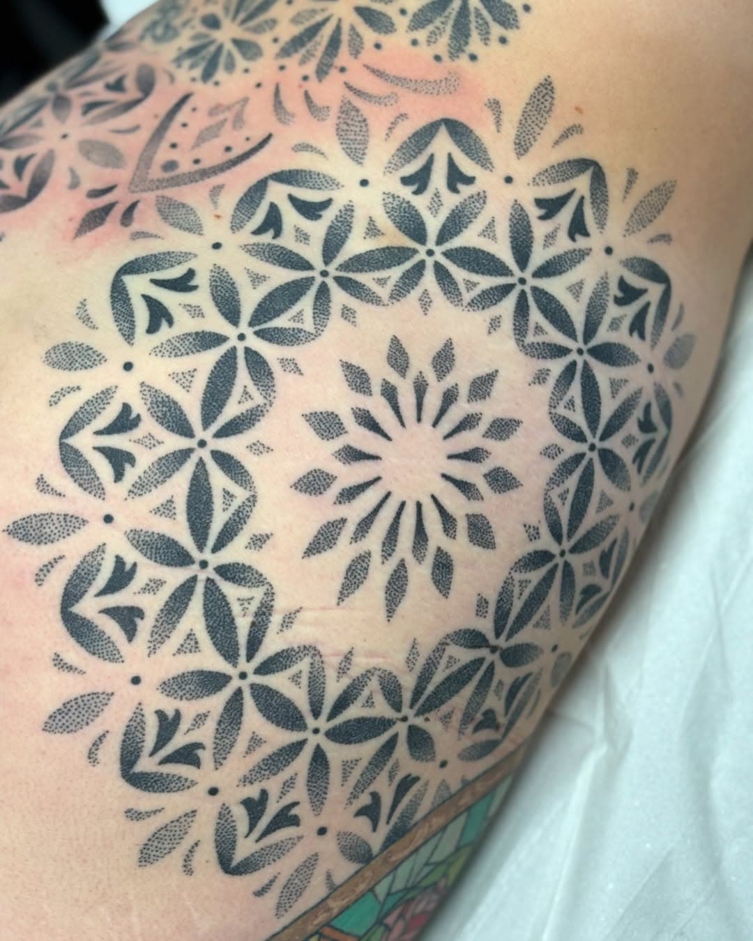 Taken an ambiguous shot of this one so the bots don’t get me 🤭tattooed both sides🩵booking Mar/Apr/May🩵🙏🏽 thanks for looking #Dotwork #MandalaTattoos #Mandala #GeometricTattoos #HealedTattoo #Dotworkers #BlankInkTattoo #SacredGeometryTattoo #SacredGeometryArt #Butterluxe_UK #Broadstairs