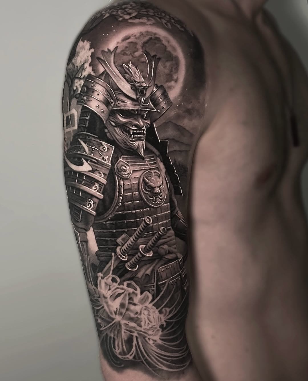 Samurai 80% curado para @daniafonso8 !! Un sin fin de detalles que han acabado valiendo la pena en su cicatrizado 🤣✌🏻 Muchas gracias por la visita a @cosafina_tattoo

Realizado con agujas @versuscartridges @kwadron 

#samurai #samuraitattoo #japanesetattoo #inkstyle #tattoohealed #realismotattoo #tattoorealism #realtattooink #spaintattooart #barcelonatattoo #tattooartspain #mundodastattoo #thebesttattoos #tattoosofinsta