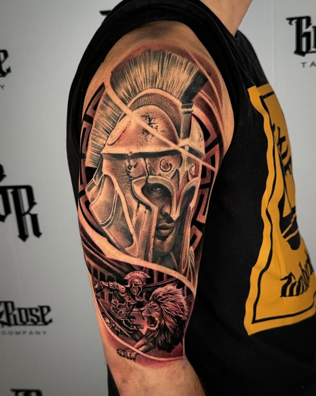 Gladiator half sleeve done in two sessions with only the best products in the world…. @pantheraink @dynamiccolor @kwadron @vulcanneedles @fkirons 

In the best tattoo shop in the world…@goldrosetattoocompany 

Thanks for the trust homie!

#bnginksociety #bngtattoo #tattooideas #halfsleeve #tattoo #tattoos #tattooartist