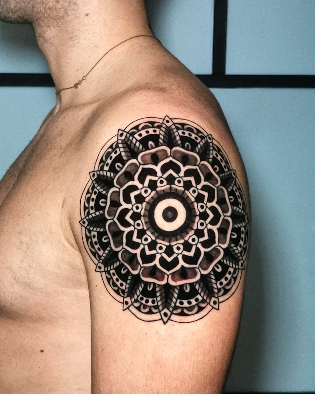 #mandalatattoo #tatuaggio #mandala #tattoo #tattoos #blackworktattoo #traditionaltattoo #tatuaggiotradizionale #blackworkers #blackgeometrictattoo #blackwork #oldlines #illustration #tattooing #picoftheday #sketch #linetattoo #tradworkers #traditionaltattoos #drawing #design #logantattoostudio #tttism