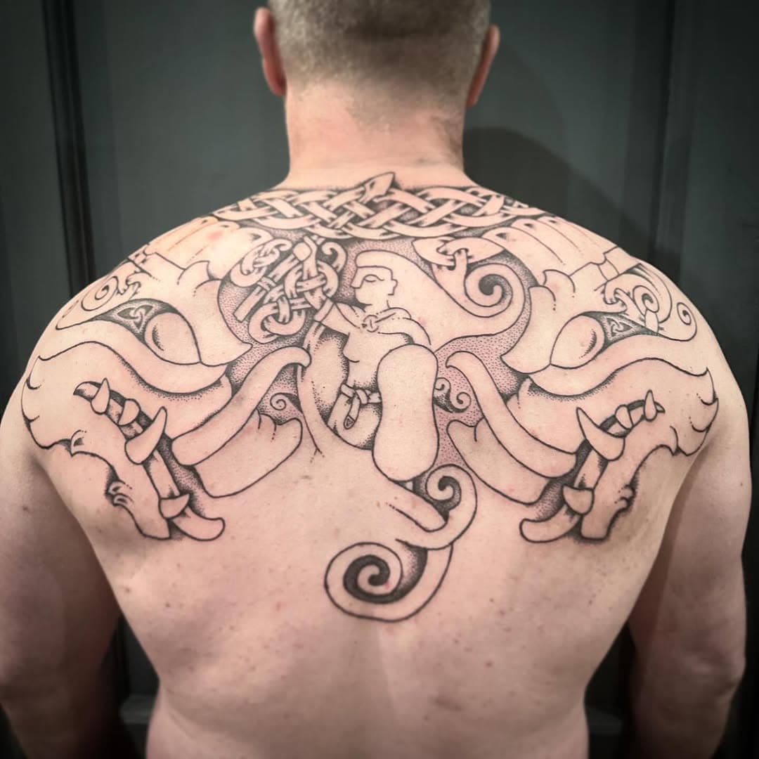 Epic start to a back piece for Martin. This work in progress is Boudicca, Queen of the Iceni, flanked by two wild boar. Cannot wait to add more to this and share it with you lovely lot!
🌀
#celticart #britishhistory #boudicca #boudica #celtictattoo #celticknot #viking #vikingtattoo #saxontattoo #anglosaxon