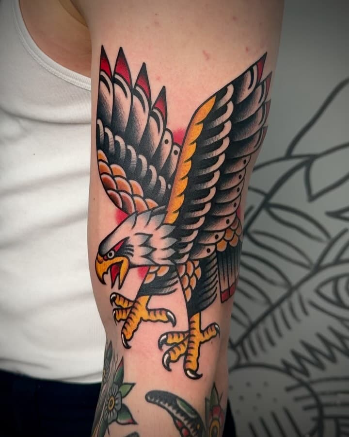 Made this eagle earlier in the week for Valor. Thanks as always dude! 
•
•
**Shirts/hoodies available on my website (link in bio)**
•
•
#tattoo#tattoos#traditionaltattoo#besttradtattoos#tradtattoo#tradworkers#bright_and_bold#realtraditional#americantraditional#oldschooltattoo#boldtattoo#boldwillhold#oldlines#outerlimits#outerlimitstattoo#costamesa#newportbeach#colortattoo#blacktattoo#eagle#eagletattoo