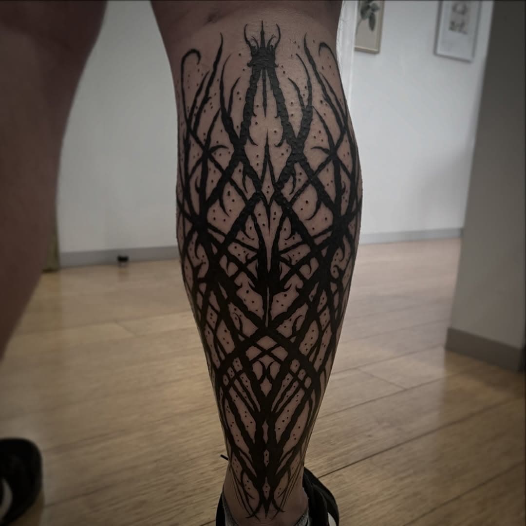 Super fun blasting this calf for Troy! 
DM me for bookings, I would love more like this 🖤
•
•
@sweethearttattoostudio 
#tattoo #tattoos #tattooideas #blackworktattoo #blackwork #darkart #darktattoo #blackandgreytattoo #canberratattoo #sweethearttattoostudio #caligraphy #blackworkers #blackworksubmission #onlythedarkest #calligrammer #artesobscure #gothictattoo #ornamentaltattoo #blackworkornamental
