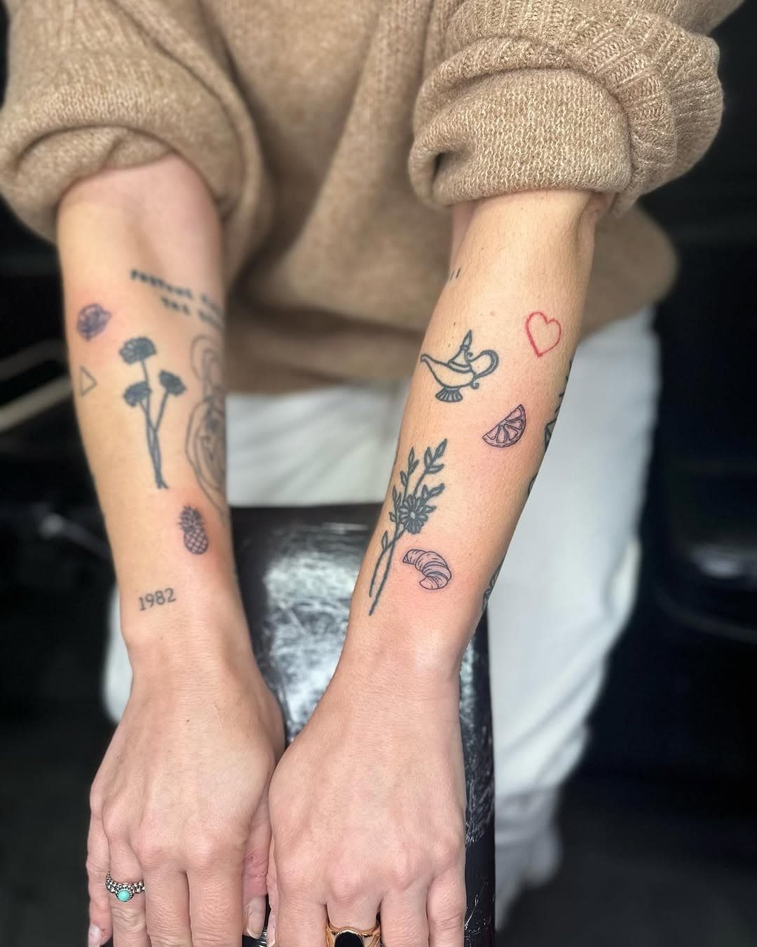 Your sign to book Tiny Tattoo deal 📥❤️

#tattoo #tattooartist #tattoolondon #londontattoo #tattooartistlondon #finelinetattoo #finelinelondon #tinytattoo #fyp #foryou #foryoupage #piercing #tattoos #london #londonhiddengems #flashtattoo