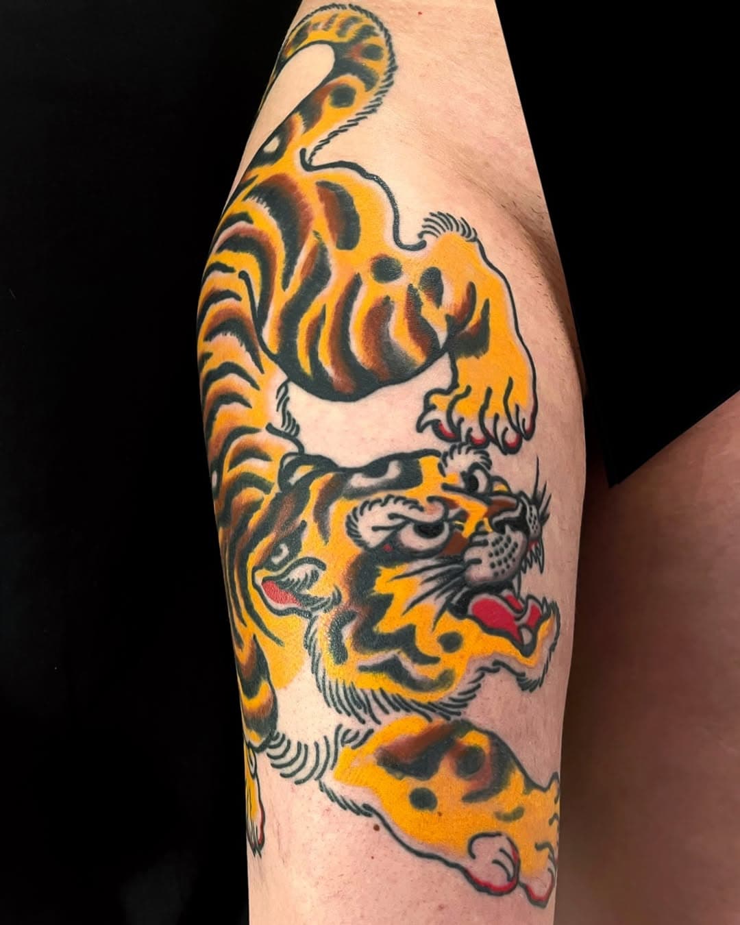 #italianjapanesetattoo #top_class_tattooing #japanart #topttattooing #topclasstattoing #bright_and_bold #americanatattoos #italian_traditional_tattoo #realtraditional #inked  #tattoo  #tattooitaly #convention #tattoolife 
 #bologna #tattoobologna #bolognatattoo #dicetattoo #tatuaggibologna