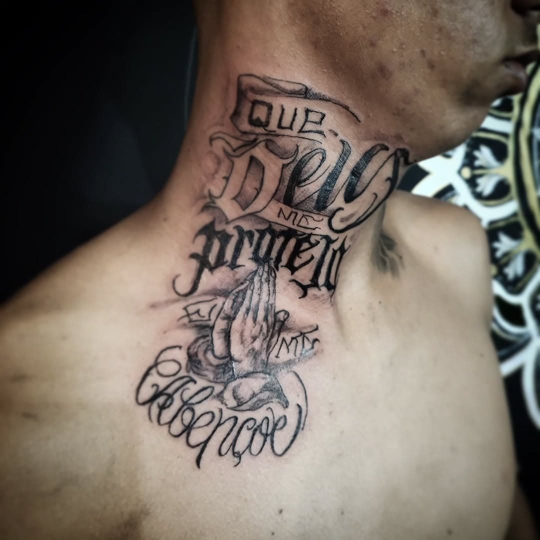 "Que Deus me proteja e me abençoe "

Tatuagem do @victor_244_309 feita pelo nosso tatuador @thiagomerlintattoo 

Para agendamentos e orçamentos confira o link do whatsapp na bio ou DM 

#tattoo #tattoolife #tattoobh #tattooartist #tatuagembelohorizonte #bhb#bhtattooartist #castelobh #serranobh #tatuagem #tatuagemmasculina