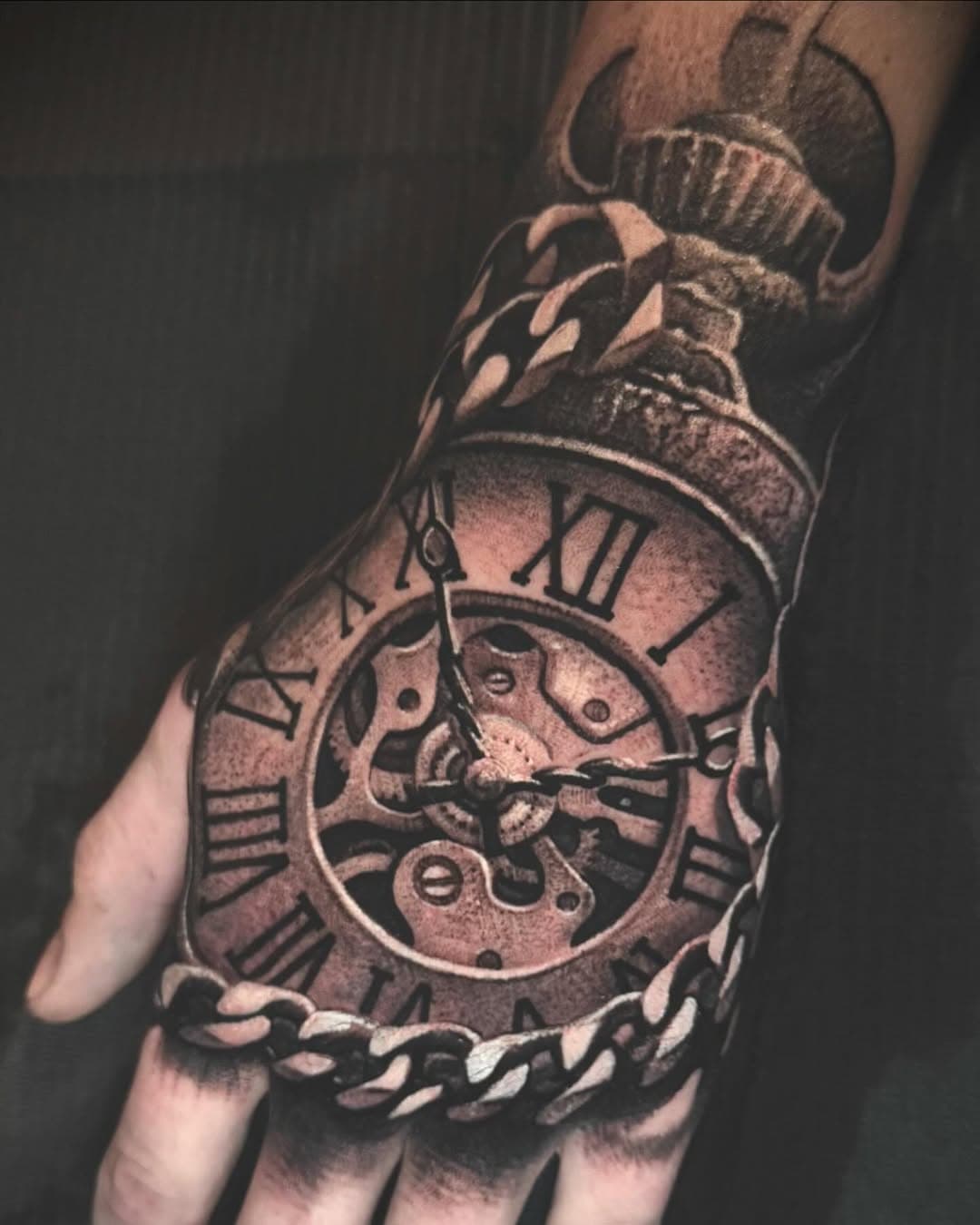 A handjob I gave for the start of a sleeve. More to follow on this one in Feb. Stay tuned. 

#lukepalantattoo #lukepalan #washington #oregon #california #nevada #boston #nyc #la #sleeve #tattoos #chicago #texas