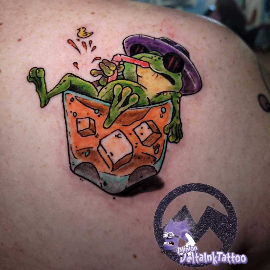 Done by @minionxtattooer #deltainktattoo #tattooartist #indianatattooartist  #criticalmachine @criticaltattoosupply #frog #frogtattoo #relaxingdrink #relaxingfrogtattoo