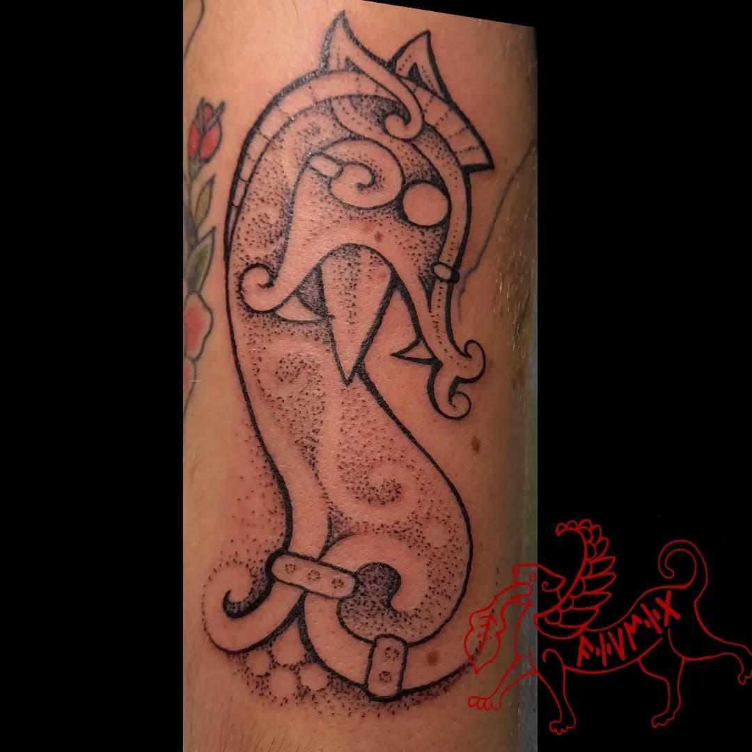 #tattoo by #fiumix #vikingtattoo #celtictattoo #nordictattoo #venetkenstattoo #norsetattoo #pagantattoo #knotstattoo #venetkens #viking #vikings #vikingsink #celtic #norse #pagan #ancienttattoo #vikingart #vikingstyle #rune #runetattoo #runes #paganesimo #vichinghi #vichinghi #vichinghiitalia #vichinghitattoo #vikingtattooartist #tatuaggiovichingo