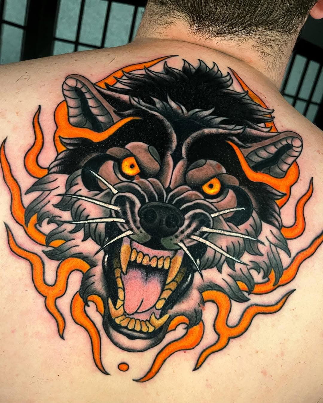 Cover tattoo for @dark.knight1927 #neotraditionaleu #neotraditionaleurope #neotraditionalspain #newtraditional #newtraditionaltattoo #wolf #wolftattoo #tattoo #ink #neotraditionalwolf #neotraditionalbergamo #neotraditionalspain #tattooitalia #doubletigertattoo #wolftattoo #lupo #lupotattoo