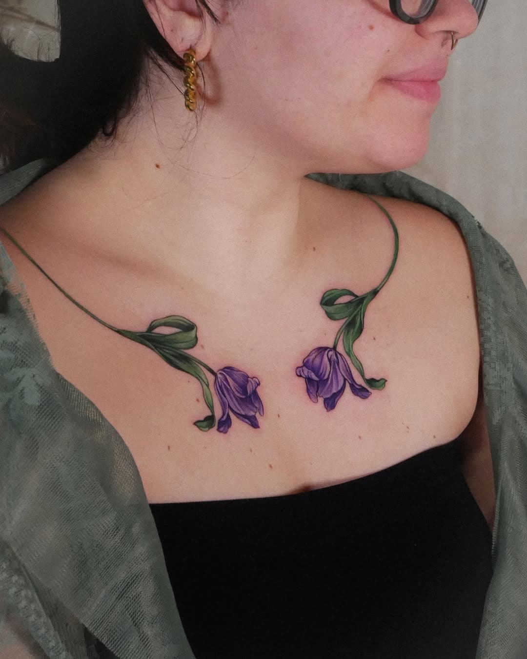 Tulips for Amsterdam

Thank you Liana for choosing me for your idea, I had such a fun time today and I love these kind of projects!
done at @toivo.ttt 
sponsored by @dermalizepro
using @kurosumitattooink @worldfamousink

Bookings are closed
#tulips #flowers #floral #botanicalart #tattoo