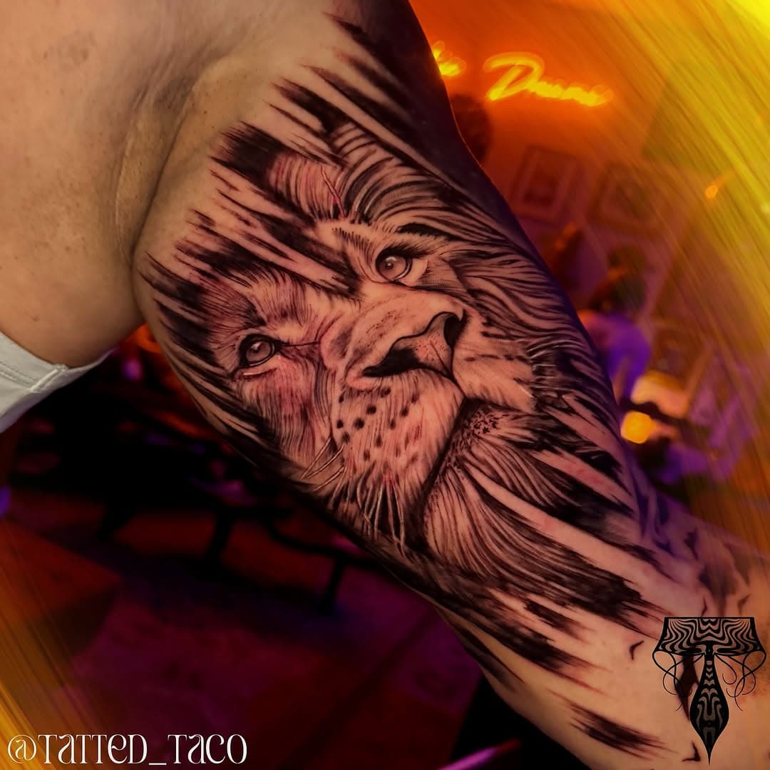 🦁
•
Booking in New Braunfels, Texas 
•
Artist: @tatted_taco 
Studio: @tatted_dream 

Made using:
@bishoprotary 
@pantheraink 
@hustlebutterdeluxe 
@kwadron 
@recoveryaftercare 
@mdwipeoutz 
•
•
•
#tattoo #Texastattooartist #GeometricTattoo #ColorTattoo #Neotraditional #geometrica #art #NewBraunfels #SanMarcos #Texas #Sanantonio #floridatattoo #delraybeach #Schertz #kyle #texas #Austin #Sanantonio #GeoTattoo #ink #blackandgreytattoo #realistictattoo #tattedtaco #backtattoo #traditionaltattoo
