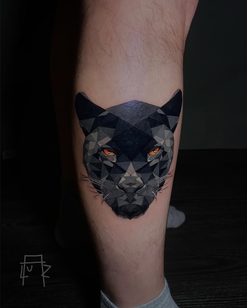 Low-polygon Panther. 
-----
#lauz #polygontattoo