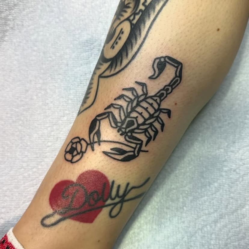 Romantic scorpion next to a classic @jodydawber 
Dirtnapdaily@gmail.com 
-
-
#tattoo #blackworkerssubmission #blackwork #naïvetattoo #scorpion #ignoranttattoo #btattooing